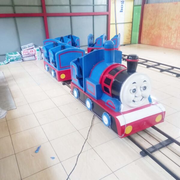 Kereta Mainan Anak Fiberglass